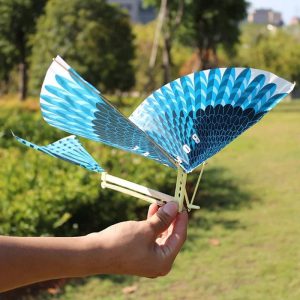 Décollage Imaginatif : Expérimentez le Vol Biomimétique avec l’Avion Bionique DIY en Caoutchouc