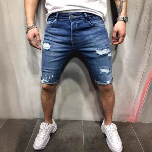 Adoptez un Look Urbain et Confortable avec le Short en Jean Déchiré & Délavé