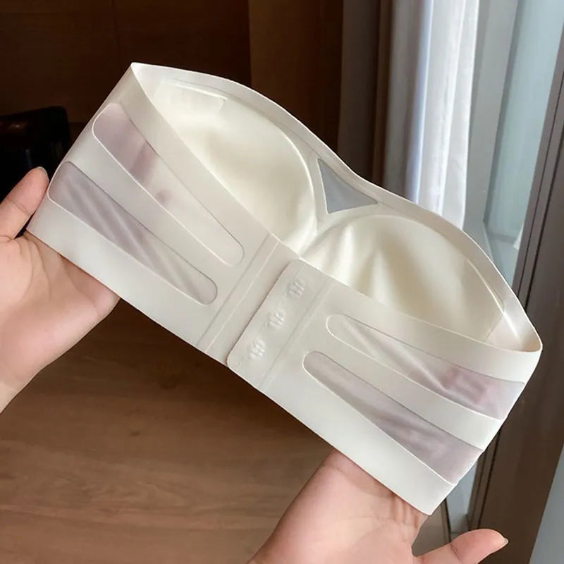 Soutien-gorge bandeau sans bretelles pour petits bustes : élégance et maintien discret au quotidien