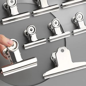 Redécouvrez l’Art de l’Organisation avec des Pinces à Papier Multifonctions en Acier Inoxydable