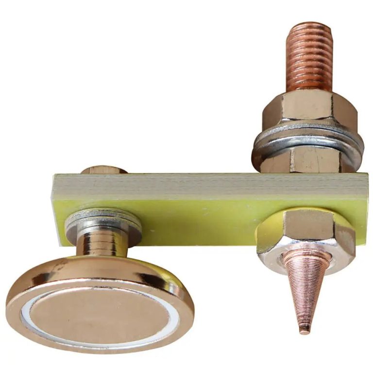 Sécurité et performance en soudure avec une pince de mise à la terre magnétique