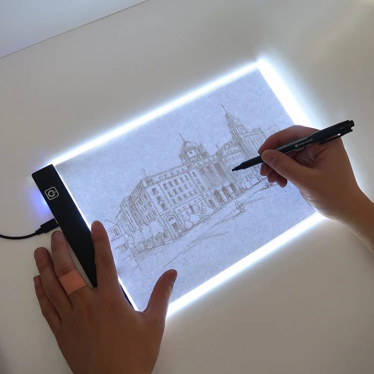 Découvrez la Table Lumineuse LED A5 : L’Atelier Créatif Réinventé