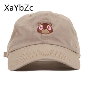 Casquette Kanye West Ye Bear Dad : l’accessoire incontournable pour un look urbain audacieux