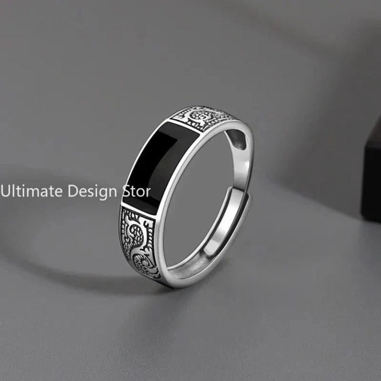 Révélez Votre Style Unique : La Bague Dragon Vintage en Acier Titane qui Allie Tradition et Modernité