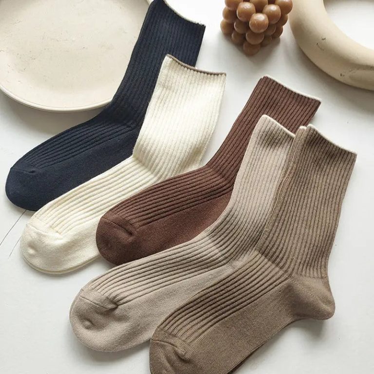 Chaussettes Japonaises en Coton : Élégance et Confort Inégalé pour un Quotidien Raffiné