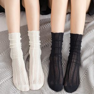 Révélez Votre Style Estival avec Élégance : Découvrez les Chaussettes en Maille Dentelle Sexy