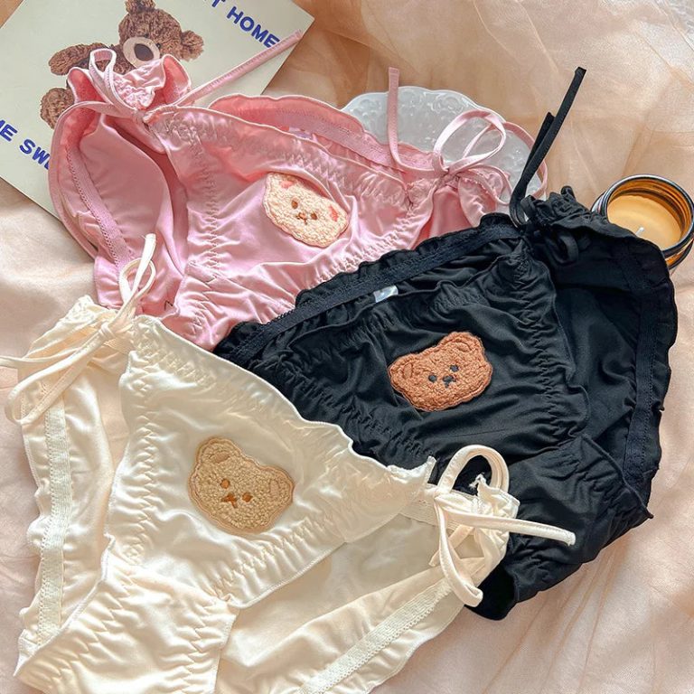 La Séduction de la Douceur : Explorez l’Univers Fantaisiste des Culottes en Soie de Lait