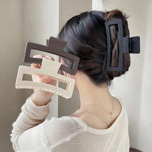 Affinez votre style avec l’élégance géométrique de DAIPAN