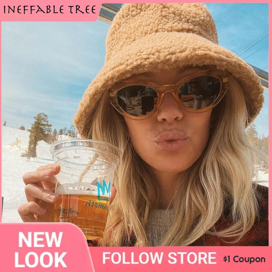 Élégance et Praticité au Quotidien : Le Chapeau Seau en Laine d'Agneau pour Toutes Vos Aventures