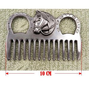 Brosse de Toilettage pour Chevaux en Acier Inoxydable : L’Allié Incontournable pour un Soin Équin de Qualité