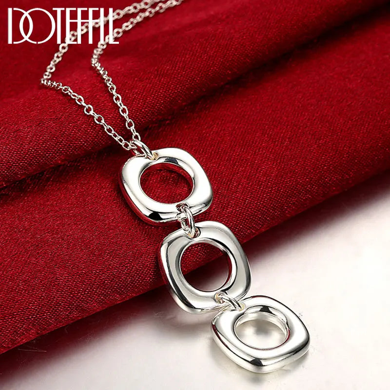 L’élégance Réinventée: Le Bijou qui Sublime Chaque Instant