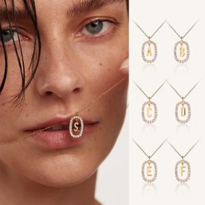 Exprimez Votre Identité avec Élégance – Le Collier Monogramme en Argent Sterling 925