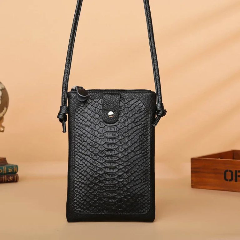 L’élégance Authentique au Quotidien : Le Sac Bandoulière en Cuir Véritable au Motif Crocodile