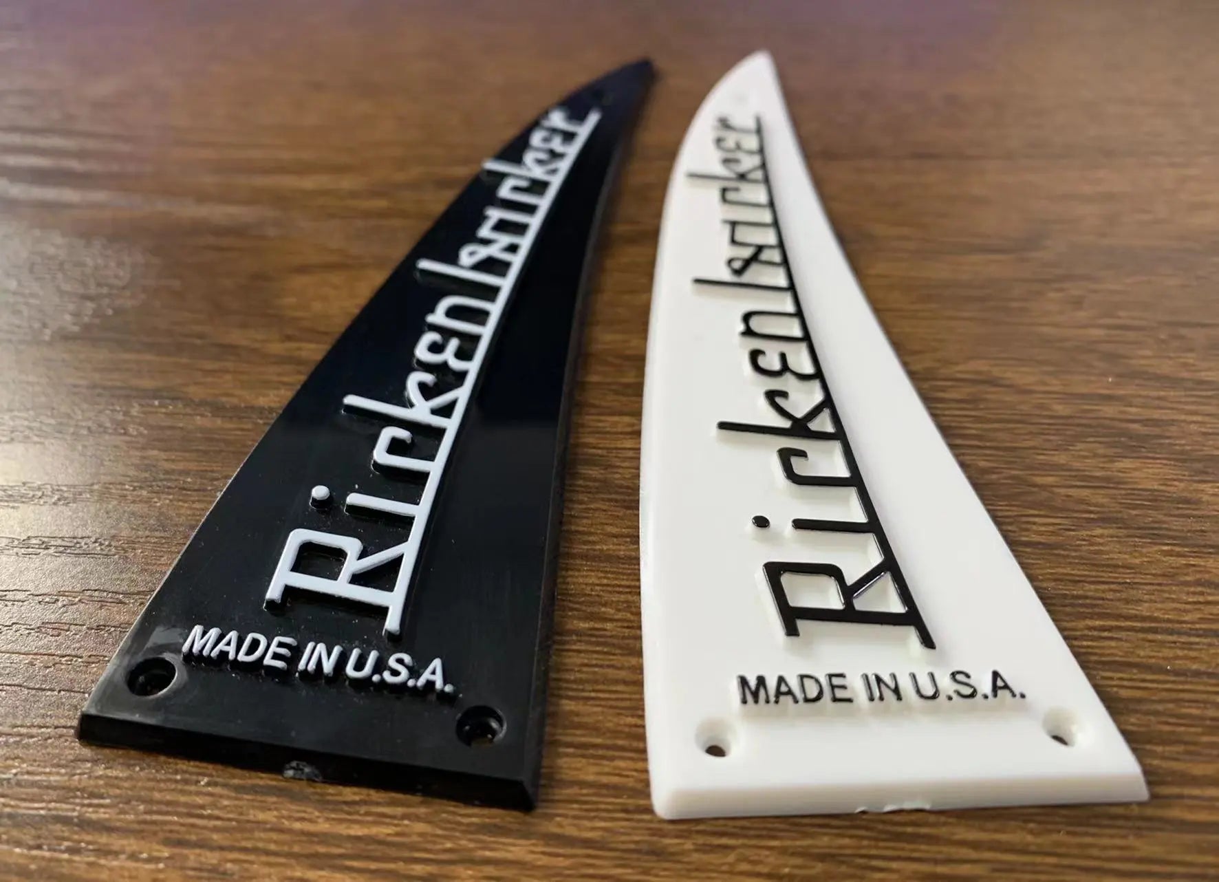 Un Accessoire Essentiel pour Sublimer Votre Instrument: Le Cache Trussrod Professionnel