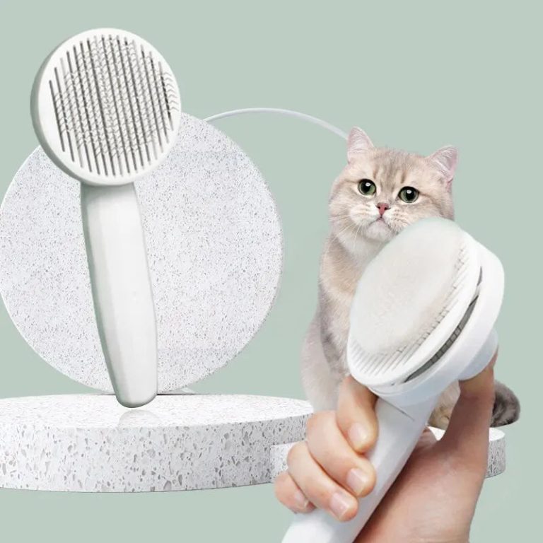 Découvrez le Peigne Magique, l’allié incontournable du toilettage pour vos compagnons à quatre pattes