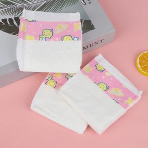 Un confort sur-mesure pour vos poupées : L'ensemble 3 Pantalons Couches Bébé 43cm qui fait la différence