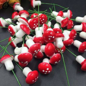 Plongez dans l'univers féerique avec ces mini champignons décoratifs