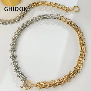 Le Collier Chunky Bicolore : L’alliance audacieuse d’élégance et de modernité