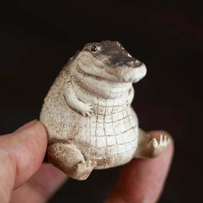 Ornement Jardin Crocodile Résine : Une Décoration Exotique pour Sublimer Votre Extérieur