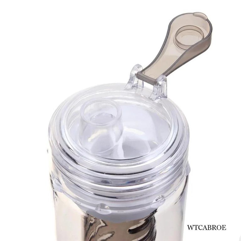 Hydratez-vous avec Style : La Bouteille d'Eau Infuseur Fruits qui Révolutionne Votre Quotidien
