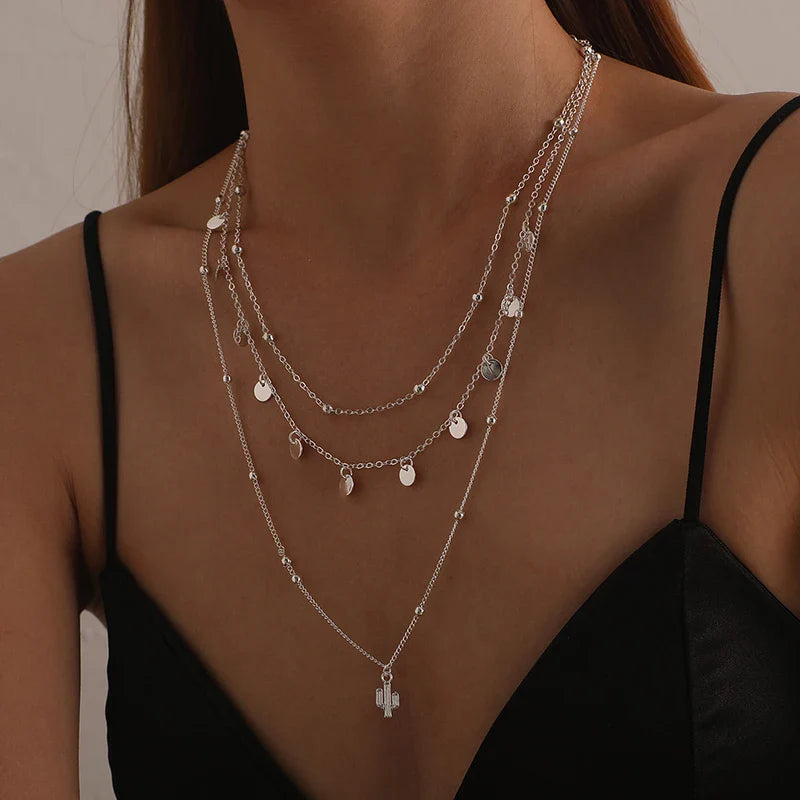 Sublimez Votre Style avec un Choker en Argent Sterling aux Trois Couches