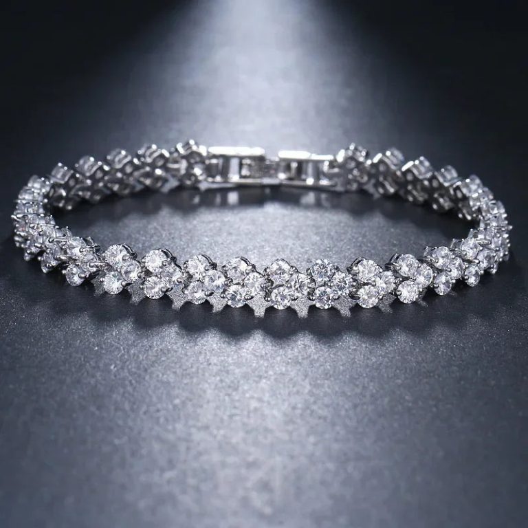 Éclat et Élégance : Le Choix Raffiné du Bracelet Argent 925 avec Diamants Moissanite pour Femmes