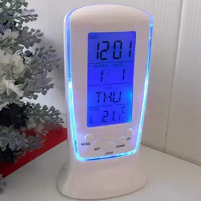 Modernisez Votre Intérieur avec une Horloge Murale LED Élégante et Innovante