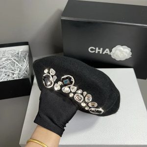 Révélez votre élégance hivernale avec un béret d'exception