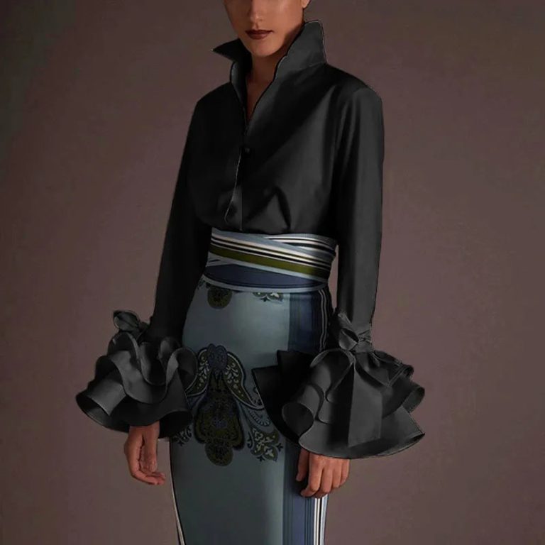 Révélez Votre Élégance avec le Chemisier Manches Évasées VONDA