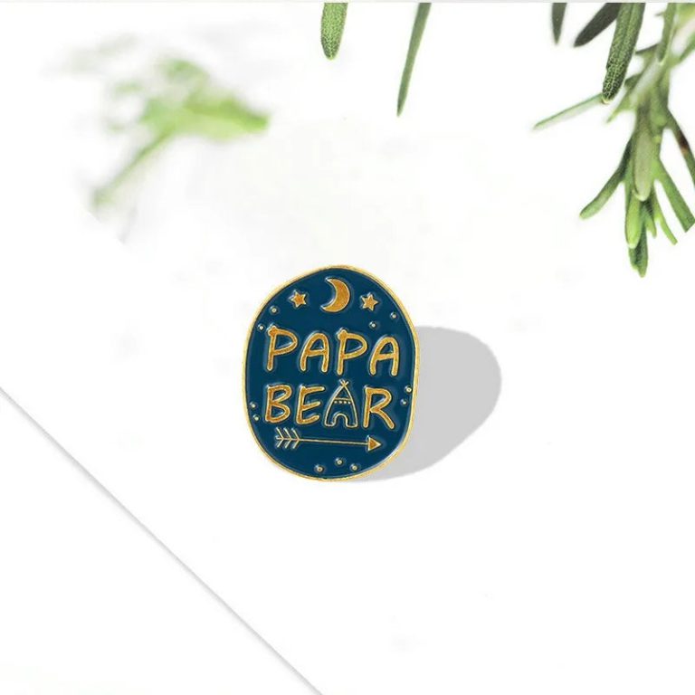 Osez la Tendresse avec Originalité : Les Épingles Émaillées Ours Mama Papa