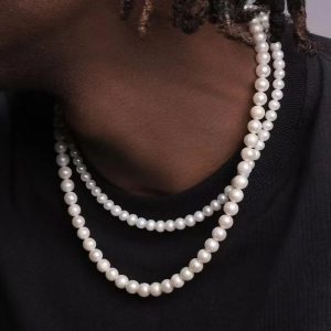 Collier de perles pour un look raffiné et moderne : Le must-have tendance