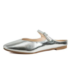 Élégance estivale : Sublimez votre look avec des mules en cuir souple et paillettes éblouissantes