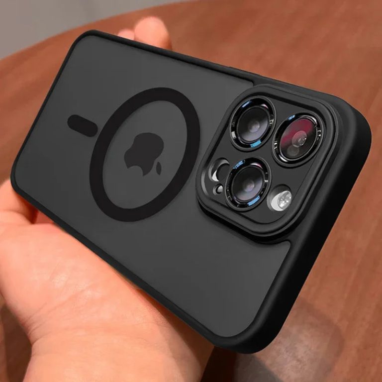 Votre iPhone Protégé avec Élégance : Découvrez la Coque Magnétique de Luxe