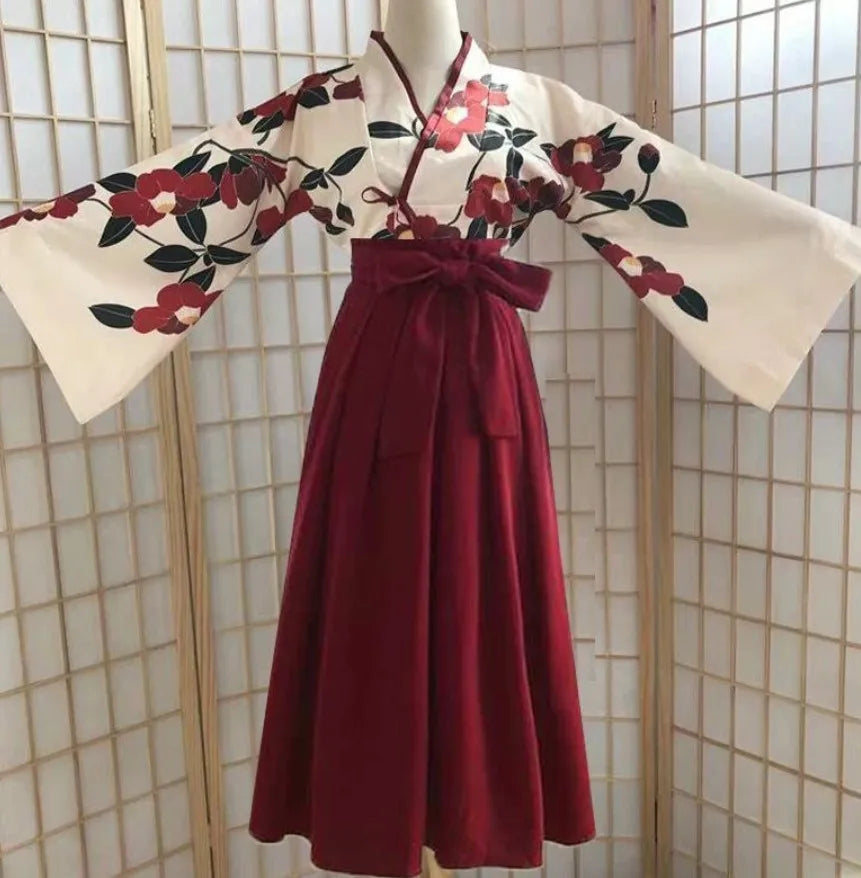 Découvrez l’harmonie entre tradition et modernité : le Kimono Sakura qui sublime votre élégance