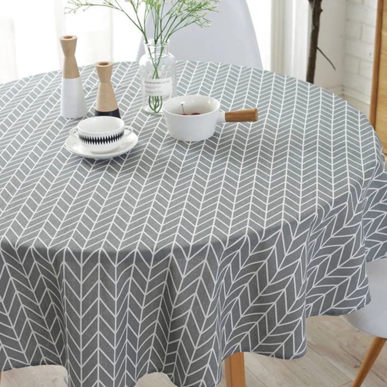 Élégance et convivialité : Transformez votre table avec une nappe en coton et lin