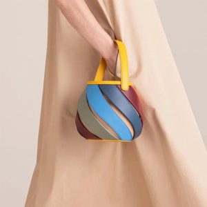 L'élégance moderne à portée de main : le Sac Seau Géométrique Polyvalent Luxe qui révolutionne votre style