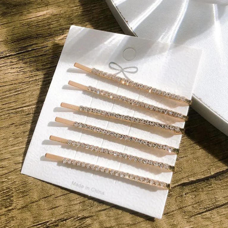 Raffinement et Modernité : Sublimez Votre Look avec des Clips à Cheveux en Strass