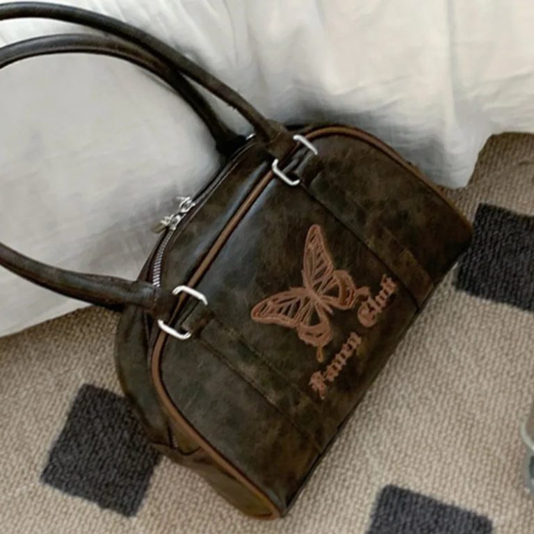 Raffinement rétro et modernité incontestée : découvrez le sac à main vintage Y2K broderie papillon