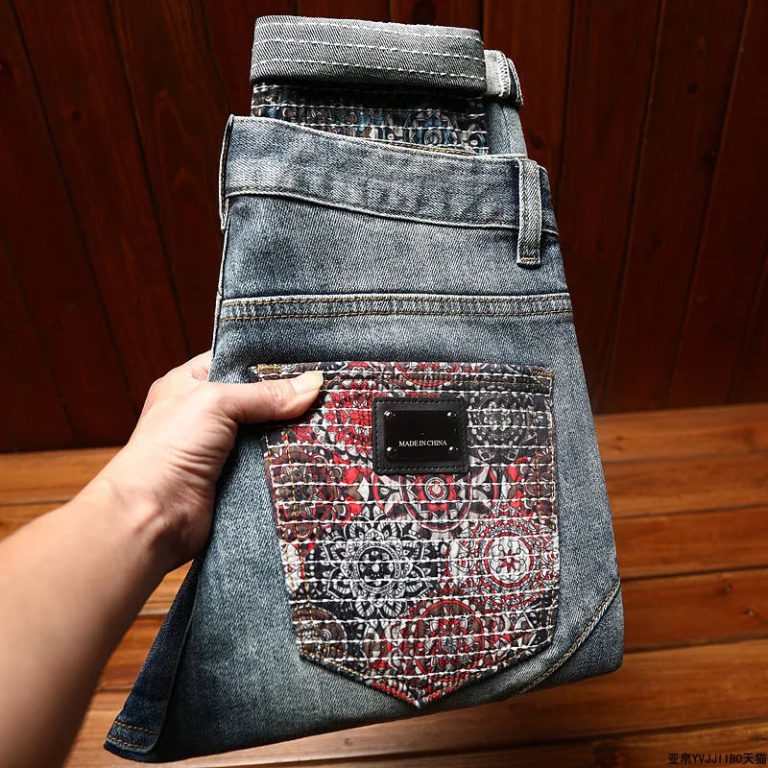 Redécouvrez l'Art du Denim avec le Jeans Homme Slim Stretch Broderie Couture