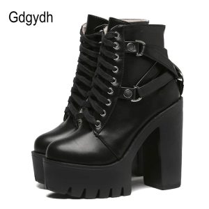 Osez un look audacieux et raffiné avec les bottines Gdgydh