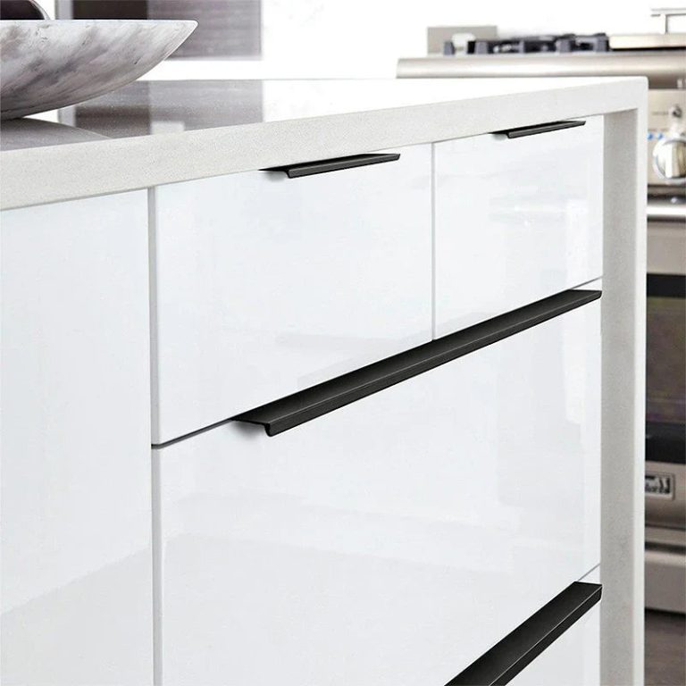 Les Poignées Meubles Cachées Cuisine : L'élégance Invisible pour Sublimer Vos Espaces