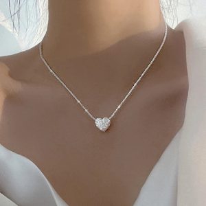 Élégance intemporelle : Le Collier Love en Argent Sterling 925 au Cœur Martelé