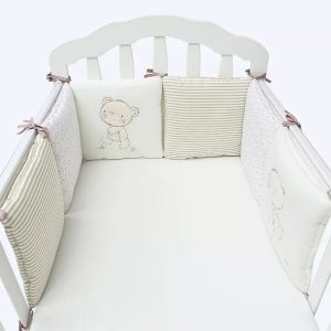Offrez à Bébé une Protection Confortable et Stylée avec Ces Coussins Pare-Chocs en Coton