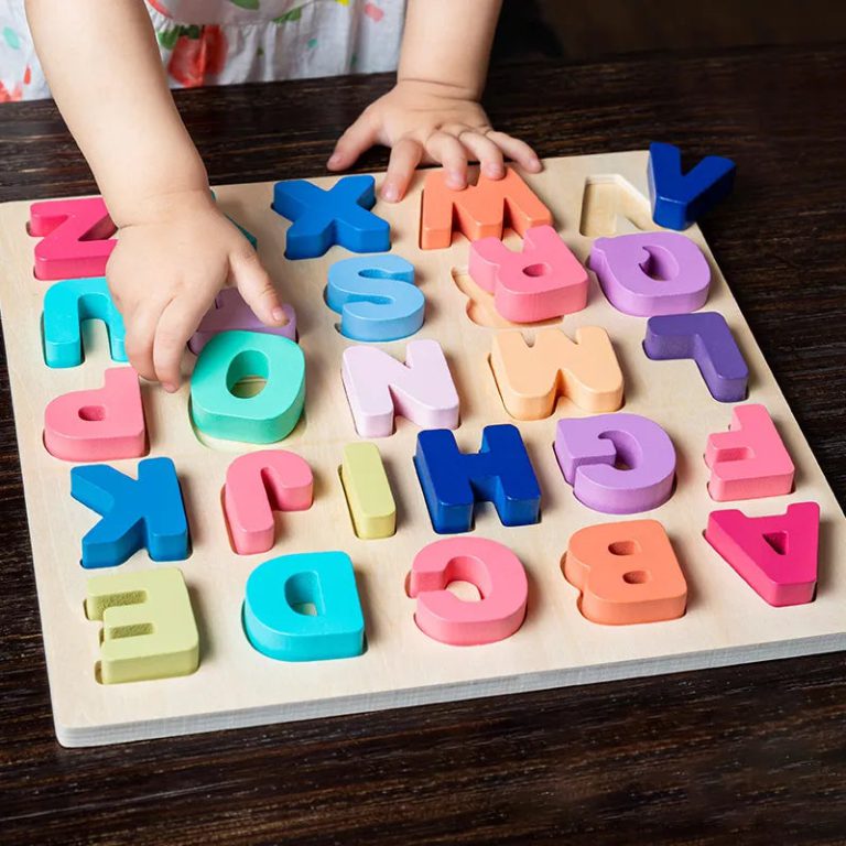 Stimuler l'apprentissage ludique dès le plus jeune âge : le Puzzle en bois Montessori qui fait la différence