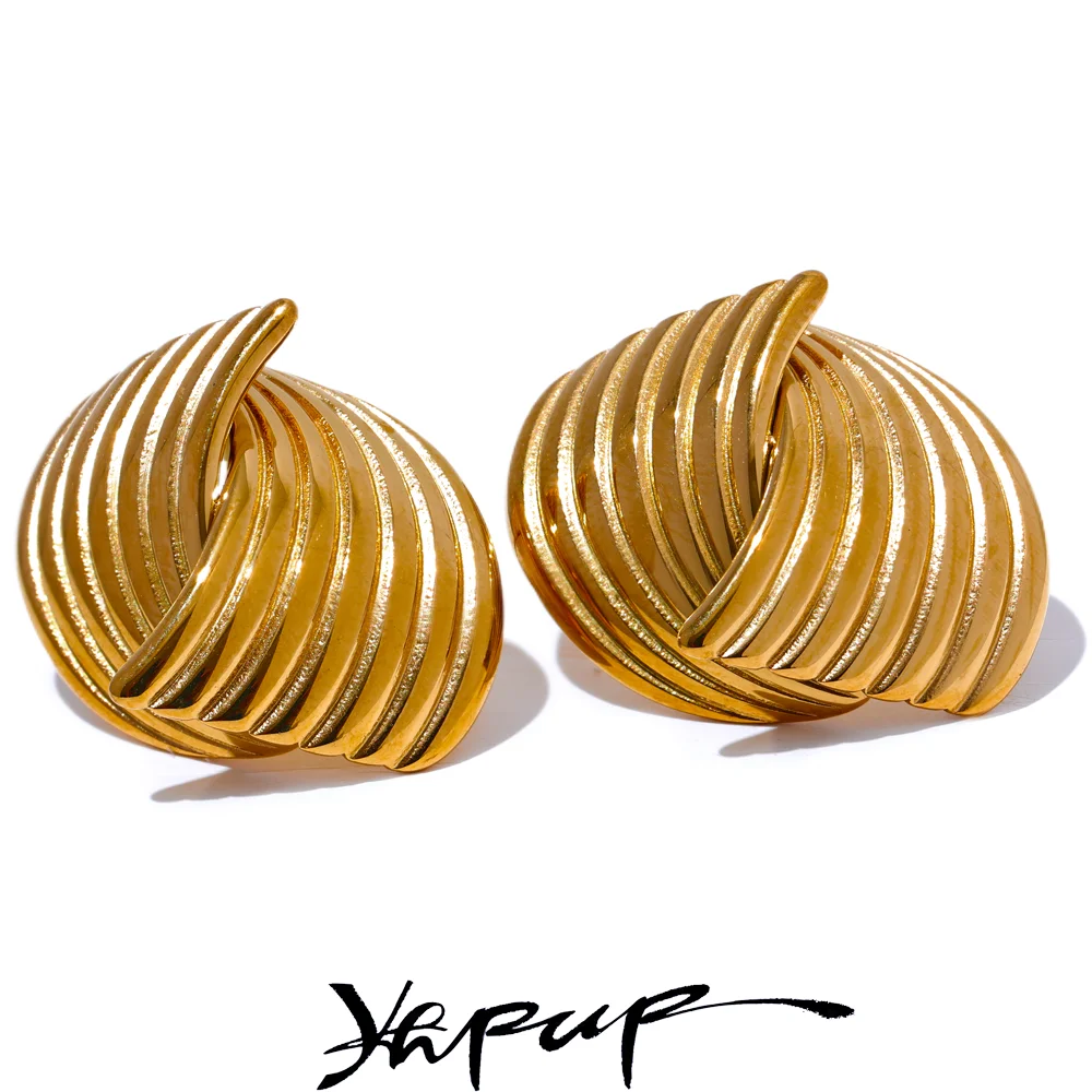 Ajoutez une Touche de Modernité à Votre Style avec des Boucles d'Oreilles Incontournables