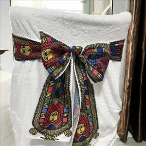 Transformez Votre Événement: L'Élégance Inégalée des Écharpes de Satin pour Chaises