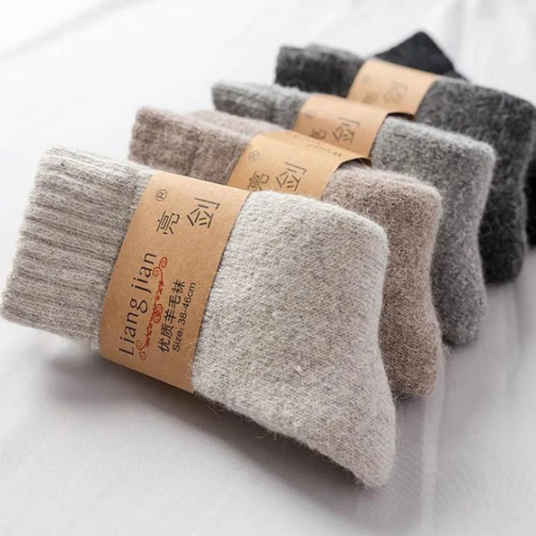 L’élégance hivernale pour vos pieds : la révolution des chaussettes en laine mérinos