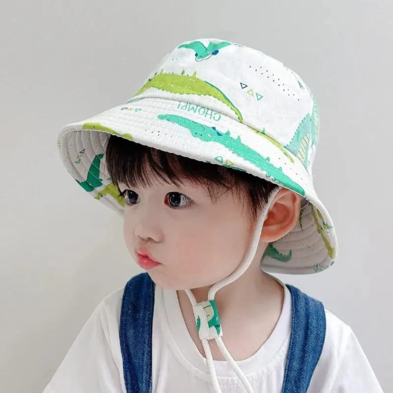 Chapeau de pêcheur pour bébé : Allier style ludique et protection solaire