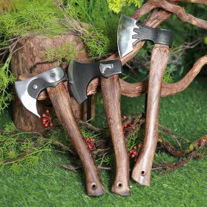 Redécouvrez l’Art du Plein Air avec une Hache Alliant Tradition et Innovation