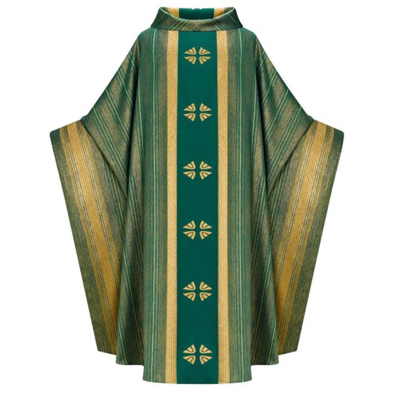 Élégance et Tradition Réinventées : Découvrez la Robe de Prière pour Hommes Clergé